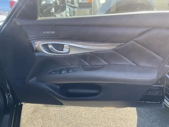 日産 フーガ 370VIP 神奈川県 2015(平27)年 6万km 黒