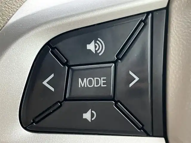 ダイハツ ムーヴ キャンバス G メイクアップ リミテッド　SAⅢ 静岡県 2020(令2)年 2.7万km パールホワイトⅢ/ナチュラルベージュマイカメタリック 2トーン エンジンスタートボタン/パワーステアリング/パワーウィンドウ/アイドリングストップ/オートエアコン/スマートキー/USB入力端子/ETC/全方位カメラ/純正8インチナビ（CD/DVD/BT/フルセグ）/ドライブレコーダー前後/ベンチシート/両側パワースライドドア/ABS/横滑り防止装置/コーナーセンサー/レーンキープアシスト/盗難防止装置/オートライト/オートマチックハイビーム/LEDヘッドライト/Wエアバック/衝突軽減システム/TVキャンセラー