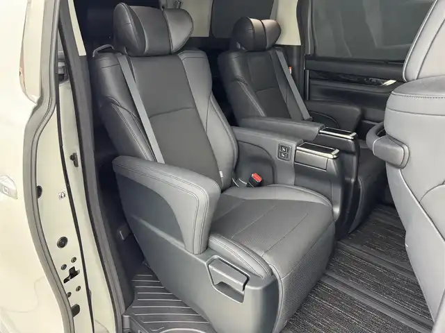 トヨタ アルファード S Cパッケージ 福岡県 2023(令5)年 2.9万km ホワイトパールクリスタルシャイン モデリスタエアロ　/純正１０．５型ナビ、フルセグTV　/ＪＢＬサウンド　/ビルトインＥＴＣ２．０　/デジタルルームミラー　/トヨタセーフティセンス　/衝突軽減ブレーキ　/レーンキープ　/ブラインドスポットモニター　/ＰＫＳＢ　/パーキングアシスト　/両側電動スライドドア　/パワーバックドア　/パワーシート　/シートベンチレーション/ヒーター　/ステアリングヒーター