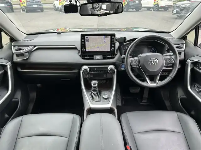 トヨタ ＲＡＶ４ ハイブリットG 茨城県 2021(令3)年 3.2万km アティチュードブラックマイカ ワンオーナー/サンルーフ/純正ディスプレイオーディオ＆ナビ機能有/(地デジTV・BT・ラジオ再生)/レーダークルーズコントロール/レーンアシスト/衝突軽減ブレーキ/コーナーセンサー/電動リアゲート/オートライト/LEDヘッドライト/社外17inアルミホイール/フロアマット/スマートキー/取扱説明書/保証書