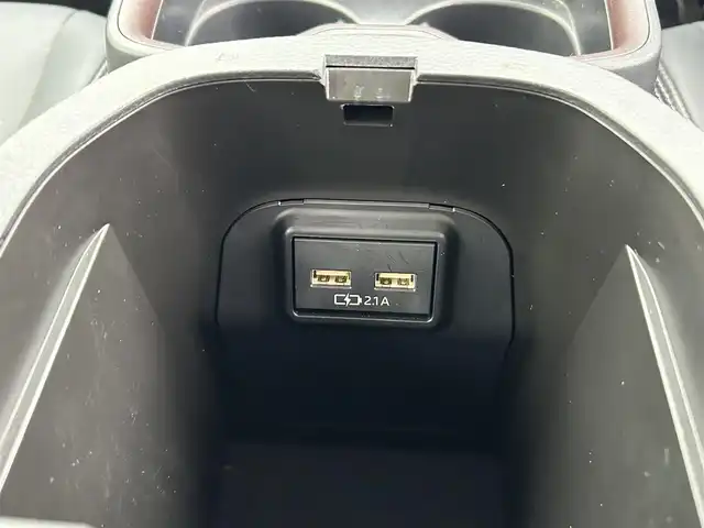 トヨタ ＲＡＶ４ ハイブリットG 茨城県 2021(令3)年 3.2万km アティチュードブラックマイカ ワンオーナー/サンルーフ/純正ディスプレイオーディオ＆ナビ機能有/(地デジTV・BT・ラジオ再生)/レーダークルーズコントロール/レーンアシスト/衝突軽減ブレーキ/コーナーセンサー/電動リアゲート/オートライト/LEDヘッドライト/社外17inアルミホイール/フロアマット/スマートキー/取扱説明書/保証書