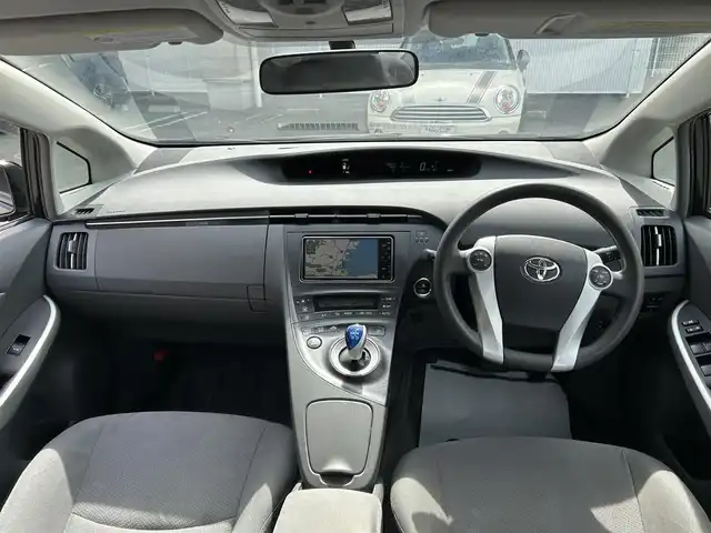 トヨタ プリウス S 和歌山県 2010(平22)年 6.4万km ブラック ディーラー純正ナビ（AM/FM/CD/DVD/HDD/AUX/SD/ワンセグTV）/ETC/純正フロアマット/純正ドアバイザー/プッシュスタート/オートライト