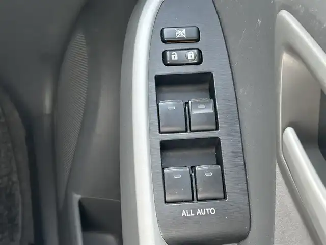 トヨタ プリウス S 和歌山県 2010(平22)年 6.4万km ブラック ディーラー純正ナビ（AM/FM/CD/DVD/HDD/AUX/SD/ワンセグTV）/ETC/純正フロアマット/純正ドアバイザー/プッシュスタート/オートライト