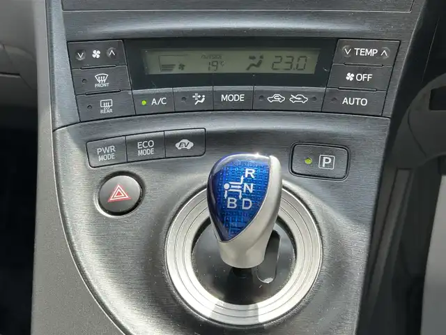 トヨタ プリウス S 和歌山県 2010(平22)年 6.4万km ブラック ディーラー純正ナビ（AM/FM/CD/DVD/HDD/AUX/SD/ワンセグTV）/ETC/純正フロアマット/純正ドアバイザー/プッシュスタート/オートライト