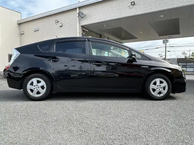 トヨタ プリウス S 和歌山県 2010(平22)年 6.4万km ブラック ディーラー純正ナビ（AM/FM/CD/DVD/HDD/AUX/SD/ワンセグTV）/ETC/純正フロアマット/純正ドアバイザー/プッシュスタート/オートライト