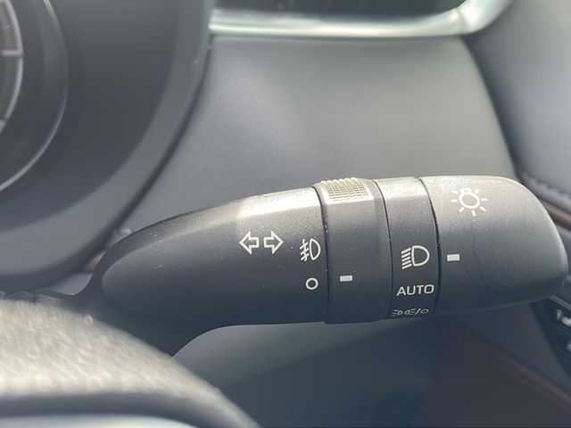 トヨタ ハリアー ハイブリッド Z レザーパッケージ 千葉県 2020(令2)年 3.9万km スレートグレーメタリック ナビ　革 バックカメラ　サイドカメラ　ＴＶ　ＥＴＣ　Ｂｔ　ハンドルヒーター　革巻きステアリング　オートブレーキホールド　電子パーキング　パワーシート　電動リアゲート　置くだけ充電　純正１９インチＡＷ