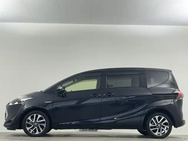 トヨタ シエンタ ハイブリッド ファンベースG 埼玉県 2018(平30)年 5.8万km ブラックマイカ 純正9型ナビ 全方位 両側電動 温シート ETC ドライブレコーダー コーナーセンサー クルーズコントロール オートハイビーム 衝突軽減 レーンキープアシスト スペアキー Bluetooth