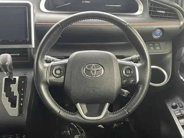 トヨタ シエンタ ハイブリッド ファンベースG 埼玉県 2018(平30)年 5.8万km ブラックマイカ 純正9型ナビ 全方位 両側電動 温シート ETC ドライブレコーダー コーナーセンサー クルーズコントロール オートハイビーム 衝突軽減 レーンキープアシスト スペアキー Bluetooth