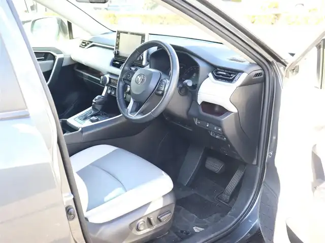 トヨタ ＲＡＶ４ G Zパッケージ 神奈川県 2020(令2)年 2.7万km グレーメタリック ワンオーナー/ディスプレイオーディオ/ナビ：BluetoothAudio/アラウンドビューカメラ/クルーズコントロール/パワーシート（運転席）/ポジションメモリー/BSM/デジタルインナーミラー/ドライブレコーダー（前後）/純正フロアマット/プッシュスタート/ハンズフリーパワーバックドア/ETC2.0/LEDヘッドランプ/保証書/取説、ナビ説/スペアスマートキー