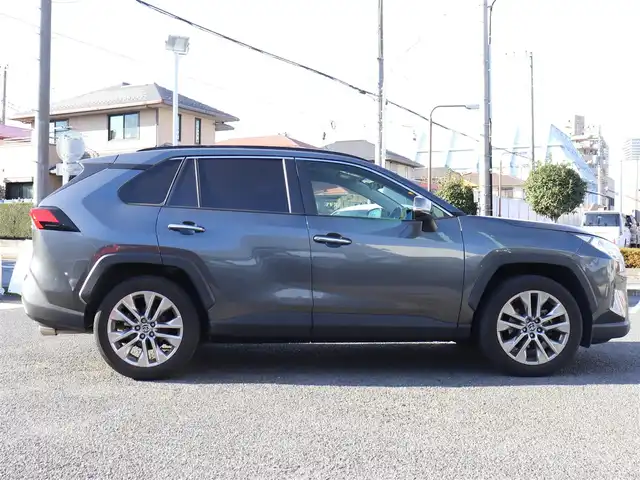トヨタ ＲＡＶ４ G Zパッケージ 神奈川県 2020(令2)年 2.7万km グレーメタリック ワンオーナー/ディスプレイオーディオ/ナビ：BluetoothAudio/アラウンドビューカメラ/クルーズコントロール/パワーシート（運転席）/ポジションメモリー/BSM/デジタルインナーミラー/ドライブレコーダー（前後）/純正フロアマット/プッシュスタート/ハンズフリーパワーバックドア/ETC2.0/LEDヘッドランプ/保証書/取説、ナビ説/スペアスマートキー