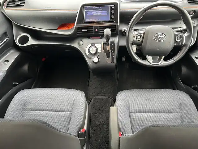 トヨタ シエンタ G 埼玉県 2017(平29)年 5.5万km グリーンマイカM 純正ナビ（Ｂｌｕｅｔｏｏｔｈ、ＣＤ、ＤＶＤ、ＴＶ）/バックカメラ/ＥＴＣ/前後ドラレコ/ワンオーナー/スペアキー１本/両側パワスラ/純正フロアマット/保証書/取扱説明書/ナビ取扱説明書/スマートキー/三列シート/オートライト/横滑り防止装置/レーンキープアシスト/衝突被害軽減システム