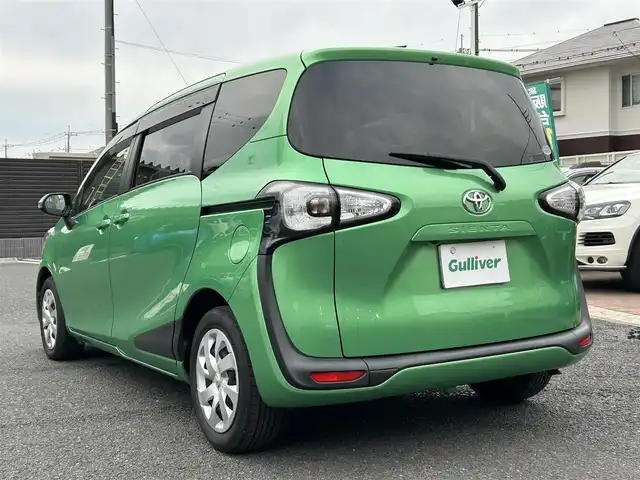 トヨタ シエンタ G 埼玉県 2017(平29)年 5.5万km グリーンマイカM 純正ナビ（Ｂｌｕｅｔｏｏｔｈ、ＣＤ、ＤＶＤ、ＴＶ）/バックカメラ/ＥＴＣ/前後ドラレコ/ワンオーナー/スペアキー１本/両側パワスラ/純正フロアマット/保証書/取扱説明書/ナビ取扱説明書/スマートキー/三列シート/オートライト/横滑り防止装置/レーンキープアシスト/衝突被害軽減システム