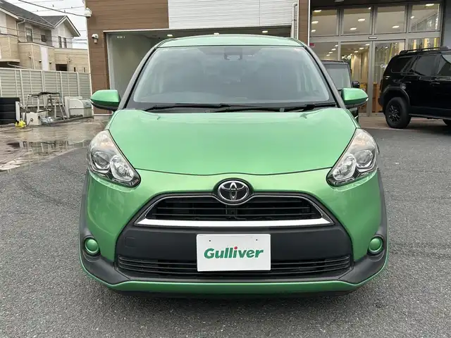 トヨタ シエンタ G 埼玉県 2017(平29)年 5.5万km グリーンマイカM 純正ナビ（Ｂｌｕｅｔｏｏｔｈ、ＣＤ、ＤＶＤ、ＴＶ）/バックカメラ/ＥＴＣ/前後ドラレコ/ワンオーナー/スペアキー１本/両側パワスラ/純正フロアマット/保証書/取扱説明書/ナビ取扱説明書/スマートキー/三列シート/オートライト/横滑り防止装置/レーンキープアシスト/衝突被害軽減システム