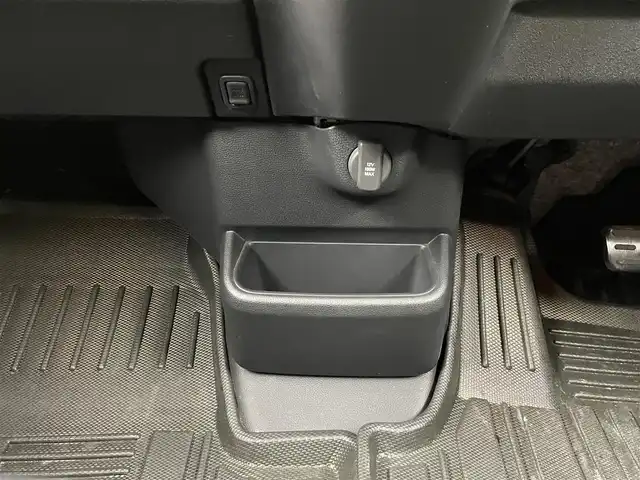 ホンダ Ｎ ＢＯＸ カスタム ターボ 大分県 2024(令6)年 2.2万km ミッドナイトブルービームM ホンダセンシング搭載/・衝突軽減ブレーキ/・先行車発進お知らせ機能/・歩行者事故低減ステアリング/・路外逸脱抑制制御機能/・標識認識機能/・渋滞追従機能付アダプティブクルーズコントロール/・車線維持支援システム/・誤発進抑制機能/・後方誤発進抑制機能/・近距離衝突軽減ブレーキ/・急アクセル抑制機能/・パーキングセンサーシステム/・オートハイビーム/マルチビューカメラシステム/純正9型ナビ　型式：LXU-242NBi/・フルセグTV、CD/DVD、BT対応、USB/・AppleCarPlay、AndroidAuto/ステアリングスイッチ/両側電動スライドドア/前後ドライブレコーダー　型式:DRH-229ND/ETC/ハーフレザーシート/・前席シートヒーター/パドルシフト/電動格納ミラー/純正フロアマット/オートライト/LEDヘッドライト/純正15インチアルミホイール/保証書、取説