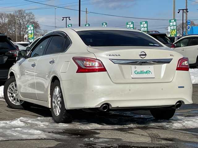 日産 ティアナ XL 道央・札幌 2015(平27)年 2.6万km ブリリアントホワイトパール ワンオーナー/メーカーオプションナビ/【ＣＤ／ＤＶＤ／ＢＴ／フルセグＴＶ／ＡＵＸ】/フロント／サイド／バックカメラ/アラウンドビューモニター/ＭＯＤ【移動物検知機能】/ブレーキアシスト/レーンキープアシスト/ブラインドスポットモニタリング/横滑り防止装置/革巻きステアリング/ステアリングスイッチ/クルーズコントロール/オートライト/ＨＩＤ/ウィンカーミラー/電動格納ミラー/純正ドアバイザー/純正ＡＷ付夏タイヤ積み込み/取扱説明書/新車時保証書