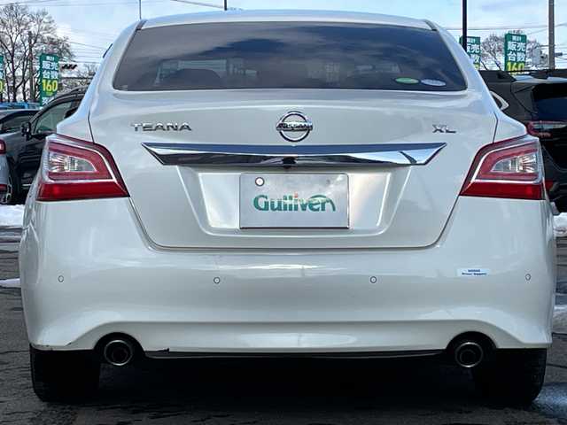 日産 ティアナ XL 道央・札幌 2015(平27)年 2.6万km ブリリアントホワイトパール ワンオーナー/メーカーオプションナビ/【ＣＤ／ＤＶＤ／ＢＴ／フルセグＴＶ／ＡＵＸ】/フロント／サイド／バックカメラ/アラウンドビューモニター/ＭＯＤ【移動物検知機能】/ブレーキアシスト/レーンキープアシスト/ブラインドスポットモニタリング/横滑り防止装置/革巻きステアリング/ステアリングスイッチ/クルーズコントロール/オートライト/ＨＩＤ/ウィンカーミラー/電動格納ミラー/純正ドアバイザー/純正ＡＷ付夏タイヤ積み込み/取扱説明書/新車時保証書