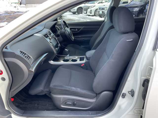 日産 ティアナ XL 道央・札幌 2015(平27)年 2.6万km ブリリアントホワイトパール ワンオーナー/メーカーオプションナビ/【ＣＤ／ＤＶＤ／ＢＴ／フルセグＴＶ／ＡＵＸ】/フロント／サイド／バックカメラ/アラウンドビューモニター/ＭＯＤ【移動物検知機能】/ブレーキアシスト/レーンキープアシスト/ブラインドスポットモニタリング/横滑り防止装置/革巻きステアリング/ステアリングスイッチ/クルーズコントロール/オートライト/ＨＩＤ/ウィンカーミラー/電動格納ミラー/純正ドアバイザー/純正ＡＷ付夏タイヤ積み込み/取扱説明書/新車時保証書