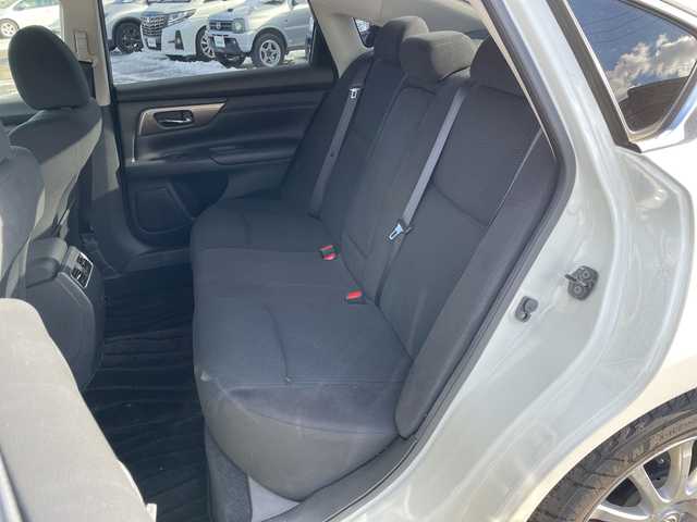 日産 ティアナ XL 道央・札幌 2015(平27)年 2.6万km ブリリアントホワイトパール ワンオーナー/メーカーオプションナビ/【ＣＤ／ＤＶＤ／ＢＴ／フルセグＴＶ／ＡＵＸ】/フロント／サイド／バックカメラ/アラウンドビューモニター/ＭＯＤ【移動物検知機能】/ブレーキアシスト/レーンキープアシスト/ブラインドスポットモニタリング/横滑り防止装置/革巻きステアリング/ステアリングスイッチ/クルーズコントロール/オートライト/ＨＩＤ/ウィンカーミラー/電動格納ミラー/純正ドアバイザー/純正ＡＷ付夏タイヤ積み込み/取扱説明書/新車時保証書