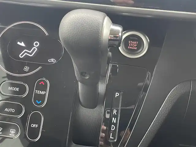 日産 デイズ ルークス ハイウェイスターターボ 熊本県 2015(平27)年 7.9万km ホワイトパール 純正ナビ/・AM/FM/CD/DVD/SD/AUX/iPod/USB/BT/・フルセグTV/全周囲カメラ/・フロント/サイド/バック/横滑り防止機能/アイドリングストップ/衝突被害軽減システム/革巻きステアリング/・ステアリングリモコン/オートライト/・HIDライト/・フォグランプ/電動格納ミラー/・ウィンカーミラー/純正ドライブレコーダー（前方）/ETC/純正フロアマット/純正アルミホイール/スマートキー/・スペアキー