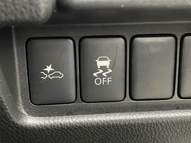 日産 デイズ ルークス ハイウェイスターターボ 熊本県 2015(平27)年 7.9万km ホワイトパール 純正ナビ/・AM/FM/CD/DVD/SD/AUX/iPod/USB/BT/・フルセグTV/全周囲カメラ/・フロント/サイド/バック/横滑り防止機能/アイドリングストップ/衝突被害軽減システム/革巻きステアリング/・ステアリングリモコン/オートライト/・HIDライト/・フォグランプ/電動格納ミラー/・ウィンカーミラー/純正ドライブレコーダー（前方）/ETC/純正フロアマット/純正アルミホイール/スマートキー/・スペアキー