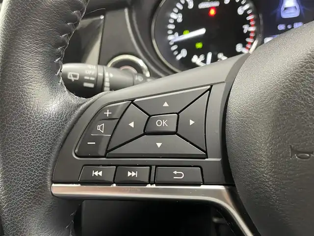 日産 エクストレイル 20Xi 兵庫県 2019(令1)年 5.8万km ブリリアントホワイトパール 純正7インチナビ　（MM319D-W）/・フルセグTV　CD/DVD/SD/Bluetooth/4WD/寒冷地仕様/プロパイロット/バックカメラ/インテリジェントアラウンドビューモニター/インテリジェントルームミラー/BSM/ETC/前後ドライブレコーダー/衝突軽減ブレーキ/横滑り防止/レーンキープアシスト/ステアリングスイッチ/アダプティブクルーズコントロール/コーナーセンサー/ダウンヒルアシストコントロール/全席シートヒーター/アイドリングストップ/パワーバックドア/プッシュスタート/純正エンジンスターター/純正フロアマット/純正18インチAW