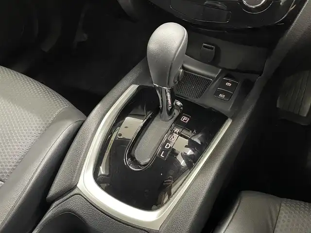 日産 エクストレイル 20Xi 長崎県 2019(令1)年 5.8万km ブリリアントホワイトパール 純正7インチナビ　（MM319D-W）/・フルセグTV　CD/DVD/SD/Bluetooth/4WD/寒冷地仕様/プロパイロット/バックカメラ/インテリジェントアラウンドビューモニター/インテリジェントルームミラー/ETC/前後ドライブレコーダー/衝突軽減ブレーキ/横滑り防止/レーンキープアシスト/ステアリングスイッチ/アダプティブクルーズコントロール/コーナーセンサー/ダウンヒルアシストコントロール/シートヒーター/アイドリングストップ/プッシュスタート/純正エンジンスターター/純正フロアマット/純正18インチAW