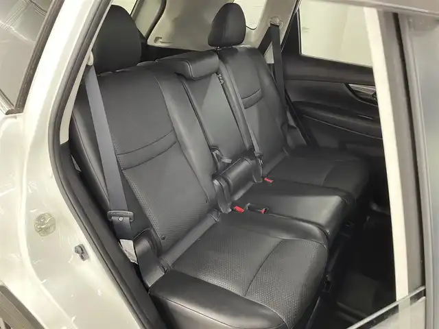 日産 エクストレイル 20Xi 長崎県 2019(令1)年 5.8万km ブリリアントホワイトパール 純正7インチナビ　（MM319D-W）/・フルセグTV　CD/DVD/SD/Bluetooth/4WD/寒冷地仕様/プロパイロット/バックカメラ/インテリジェントアラウンドビューモニター/インテリジェントルームミラー/ETC/前後ドライブレコーダー/衝突軽減ブレーキ/横滑り防止/レーンキープアシスト/ステアリングスイッチ/アダプティブクルーズコントロール/コーナーセンサー/ダウンヒルアシストコントロール/シートヒーター/アイドリングストップ/プッシュスタート/純正エンジンスターター/純正フロアマット/純正18インチAW