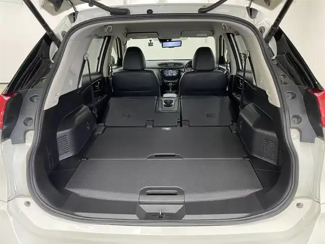 日産 エクストレイル 20Xi 長崎県 2019(令1)年 5.8万km ブリリアントホワイトパール 純正7インチナビ　（MM319D-W）/・フルセグTV　CD/DVD/SD/Bluetooth/4WD/寒冷地仕様/プロパイロット/バックカメラ/インテリジェントアラウンドビューモニター/インテリジェントルームミラー/ETC/前後ドライブレコーダー/衝突軽減ブレーキ/横滑り防止/レーンキープアシスト/ステアリングスイッチ/アダプティブクルーズコントロール/コーナーセンサー/ダウンヒルアシストコントロール/シートヒーター/アイドリングストップ/プッシュスタート/純正エンジンスターター/純正フロアマット/純正18インチAW