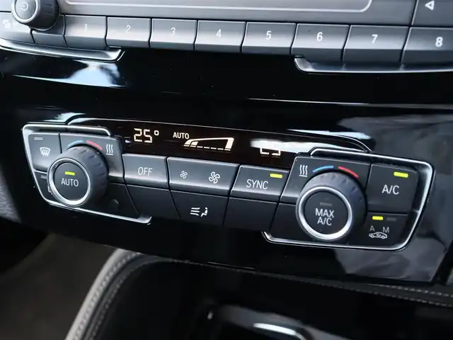 ＢＭＷ Ｘ１ xDrive 18d xライン 宮城県 2020(令2)年 3.8万km ミネラルホワイト コンフォートＰＫＧ/純正ナビ（ＢＴ）/ＬＩＭスイッチ/インテリジェントセーフティ/ダイナミックトラクションコントロール/パークディスタンス/ダウンヒルアシスト/バックカメラ/ドライブモード/ハーフレザーシート/パワーシート（DN席）/メモリーシート（D席）/コーナーセンサー（前後）/デュアルエアコン/電動格納ミラー/ドライブレコーダー（前方）/リヤフォグランプ/フロントフォグランプ/プッシュスタート/コンフォートアクセス/MTモード付/ミラー一体型ETC/純正１８インチAW/純正フロアマット/ＬＥＤヘッドライト/オートライト/アイドリングストップ/禁煙車/カーフィルム/アンビエントライト/電動サイドブレーキ