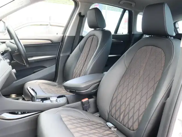 ＢＭＷ Ｘ１ xDrive 18d xライン 宮城県 2020(令2)年 3.8万km ミネラルホワイト コンフォートＰＫＧ/純正ナビ（ＢＴ）/ＬＩＭスイッチ/インテリジェントセーフティ/ダイナミックトラクションコントロール/パークディスタンス/ダウンヒルアシスト/バックカメラ/ドライブモード/ハーフレザーシート/パワーシート（DN席）/メモリーシート（D席）/コーナーセンサー（前後）/デュアルエアコン/電動格納ミラー/ドライブレコーダー（前方）/リヤフォグランプ/フロントフォグランプ/プッシュスタート/コンフォートアクセス/MTモード付/ミラー一体型ETC/純正１８インチAW/純正フロアマット/ＬＥＤヘッドライト/オートライト/アイドリングストップ/禁煙車/カーフィルム/アンビエントライト/電動サイドブレーキ