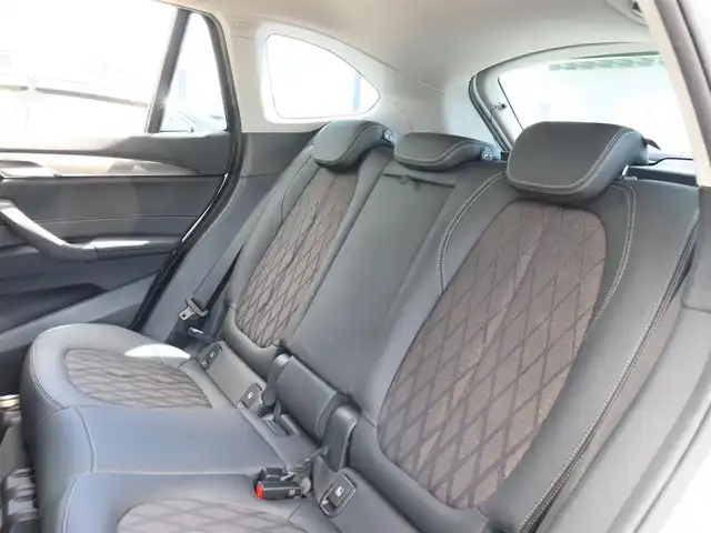 ＢＭＷ Ｘ１ xDrive 18d xライン 宮城県 2020(令2)年 3.8万km ミネラルホワイト コンフォートＰＫＧ/純正ナビ（ＢＴ）/ＬＩＭスイッチ/インテリジェントセーフティ/ダイナミックトラクションコントロール/パークディスタンス/ダウンヒルアシスト/バックカメラ/ドライブモード/ハーフレザーシート/パワーシート（DN席）/メモリーシート（D席）/コーナーセンサー（前後）/デュアルエアコン/電動格納ミラー/ドライブレコーダー（前方）/リヤフォグランプ/フロントフォグランプ/プッシュスタート/コンフォートアクセス/MTモード付/ミラー一体型ETC/純正１８インチAW/純正フロアマット/ＬＥＤヘッドライト/オートライト/アイドリングストップ/禁煙車/カーフィルム/アンビエントライト/電動サイドブレーキ