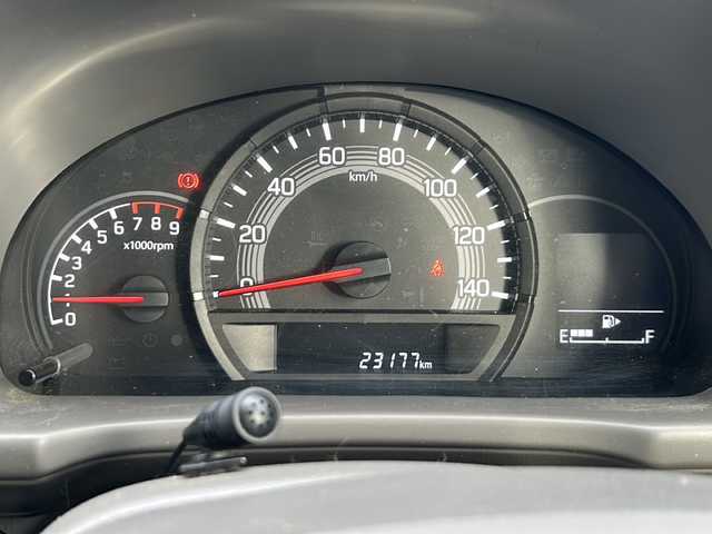 スズキ エブリイ ジョイン 青森県 2022(令4)年 2.4万km スペリアホワイト ・4WD/・5速MT/・社外カーステレオ/・AM/FM/・HIDヘッドライト/・両側スライドドア/・ダブルエアバック/・純正フロアマット/・純正ドアバイザー/・夏タイヤ付/・取扱説明書