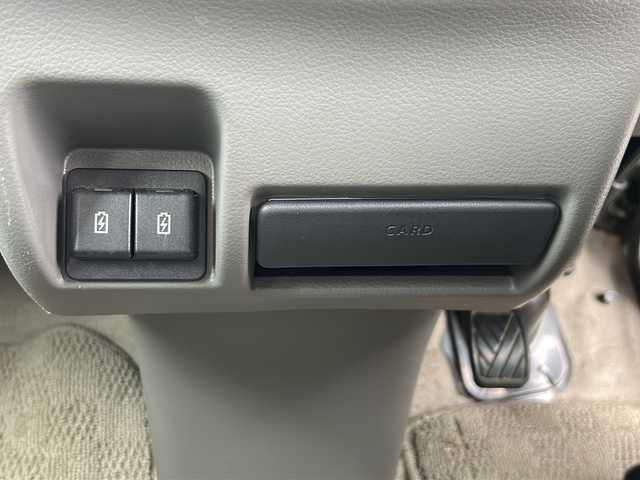 スズキ エブリイ ジョイン 青森県 2022(令4)年 2.4万km スペリアホワイト ・4WD/・5速MT/・社外カーステレオ/・AM/FM/・HIDヘッドライト/・両側スライドドア/・ダブルエアバック/・純正フロアマット/・純正ドアバイザー/・夏タイヤ付/・取扱説明書