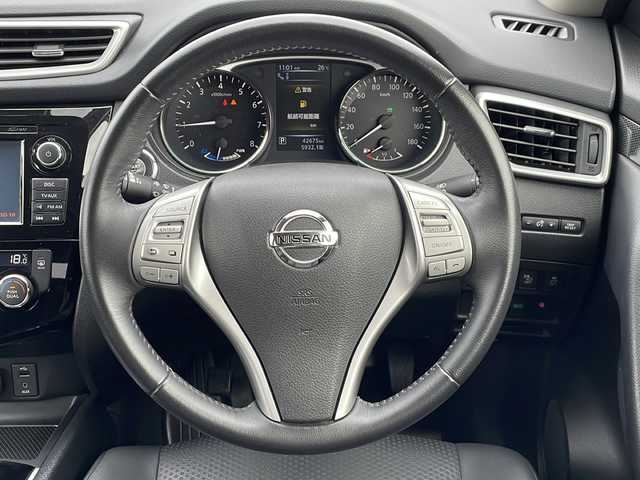 日産 エクストレイル ハイブリッド 20X エマージェンシーブレーキ 新潟県 2017(平29)年 4.3万km ダイヤモンドブラック 4WD/純正SDナビ/CD/DVD/BT/フルセグテレビ/全方位カメラ/ETC/衝突被害軽減ブレーキ/レーンキープアシスト/クルーズコントロール/革シート/シートヒーター /パワーバックドア/ステアリングスイッチ/スマートキー/プッシュスタート/LEDヘッドライト/オートライト/純正17インチアルミホイール