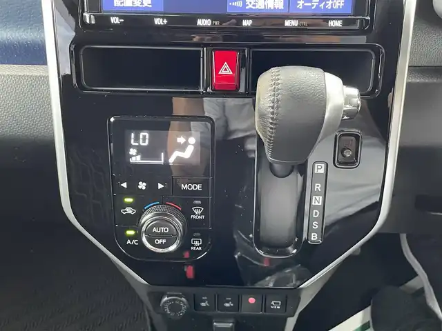 トヨタ ルーミー カスタムG 島根県 2019(令1)年 2.5万km パールホワイトⅢ 登録時走行距離24911km/純正ナビ(AM/FM/Bluetooth/CD/DVD)/フルセグテレビ/全方位カメラ/両側パワースライドドア/クルーズコントロール/コーナーセンサー/純正アルミホイール/LEDヘッドライト/オートマチックハイビーム/ドライブレコーダー前後/衝突軽減システム/ステアリングスイッチ/スマートキー/プッシュスタート/シートヒーター