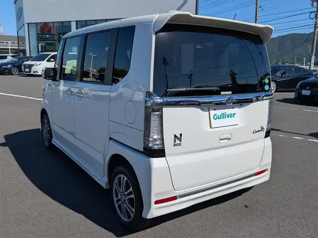 ホンダ Ｎ ＢＯＸ カスタム G SSパッケージ 福井県 2015(平27)年 5.6万km プレミアムホワイトパールⅡ ４WD/パイオニアサイバーナビ/フルセグテレビ/バックカメラ/両側パワースライドドア/衝突被害軽減システム/横滑り防止装置/盗難防止装置/アイドリングストップ/後席サンシェード/シートヒーター/純正フロアマット/ダブル＋サイドエアバッグ/カーテンエアバッグ/チップアップシート/キセノンヘッドライト/Fフォグ/電格ミラー/純正14インチAW/スマートキー
