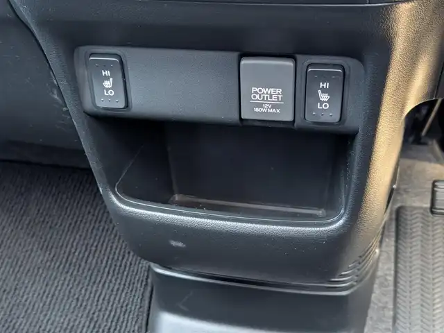 ホンダ Ｎ ＢＯＸ カスタム G SSパッケージ 福井県 2015(平27)年 5.6万km プレミアムホワイトパールⅡ ４WD/パイオニアサイバーナビ/フルセグテレビ/バックカメラ/両側パワースライドドア/衝突被害軽減システム/横滑り防止装置/盗難防止装置/アイドリングストップ/後席サンシェード/シートヒーター/純正フロアマット/ダブル＋サイドエアバッグ/カーテンエアバッグ/チップアップシート/キセノンヘッドライト/Fフォグ/電格ミラー/純正14インチAW/スマートキー