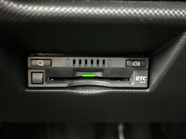 トヨタ ライズ Z 愛知県 2021(令3)年 4.9万km ファイアークォーツレッドM 禁煙車/純正7インチナビ/(CD/TV/Bluetooth)/バックカメラ/スマートアシスト/・衝突軽減ブレーキ/・レーンキープアシスト/・オートマチックハイビーム/・レーダークルーズコントロール/ブラインドスポットモニター/コーナーセンサー/前後ドライブレコーダー/ETC/前席シートヒーター/純正17インチアルミホイール/プッシュスタート/スマートキー/LEDヘッドライト/フロントフォグランプ/オートライト/純正フロアマット/ステアリングスイッチ