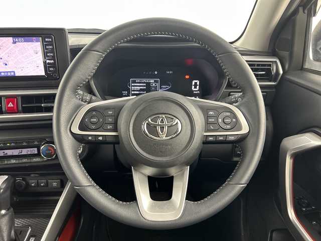 トヨタ ライズ Z 愛知県 2021(令3)年 4.9万km ファイアークォーツレッドM 禁煙車/純正7インチナビ/(CD/TV/Bluetooth)/バックカメラ/スマートアシスト/・衝突軽減ブレーキ/・レーンキープアシスト/・オートマチックハイビーム/・レーダークルーズコントロール/ブラインドスポットモニター/コーナーセンサー/前後ドライブレコーダー/ETC/前席シートヒーター/純正17インチアルミホイール/プッシュスタート/スマートキー/LEDヘッドライト/フロントフォグランプ/オートライト/純正フロアマット/ステアリングスイッチ