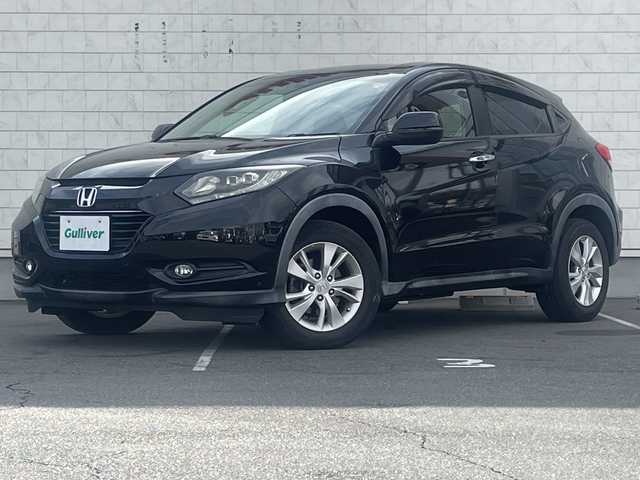 ホンダ ヴェゼル X ホンダセンシング 長野県 2016(平28)年 12.8万km クリスタルブラックパール ・純正8インチSDナビナゲーション/CD DVD フルセグTV Bluetooth/・バックカメラ/・ビルトインETC/・ワンオーナー/・ホンダセンシング/・レーダークルーズコントロール/・レーンキープアシスト/・オートマチックハイビーム/・LEDヘッドライト/・オートライト/・フォグライト/・アイドリングストップ/・横滑り防止装置/・純正16インチアルミホイール/・ドライブレコーダー/・シートヒーター(D/N)/・ウィンカーミラー/・電動格納ミラー/・スマートキー/・エンジンプッシュスタート/・フロアマット