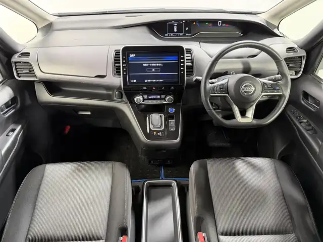 日産 セレナ e－パワー ハイウェイスター V 大阪府 2020(令2)年 4.1万km ダークメタルグレー/ダイヤモンドブラック ProPILOT 純正9incナビTV 360カメラ フリップダウンモニター デジタルインナーミラー シート＆ステアリングヒーター レーダークルコン 衝突軽減ブレーキ レーンアシスト ブラインドSM 両側パワースライドドア ETC