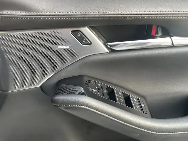 マツダ マツダ３ファストバック 20S Lパッケージ 島根県 2022(令4)年 4.6万km スノーフレイクホワイトパールマイカ ワンオーナー　/純正ナビ　/BOSEシステム /フルセグTV　/ＤＶＤ再生　/Ｂｌｕｅｔｏｏｔｈ接続　/全方位／バック／フロント／サイドカメラ/ETC　/前後ドライブレコーダー　/アダプティブクルーズコントロール/アイドリングストップ　/衝突軽減ブレーキ/前後コーナーセンサー　/本革シート　/運転席メモリーパワーシート/前席シートヒーター/ハンドルヒーター/オートハイビーム／ライト/スマートキー　/純正LEDヘッドライト　/純正１８インチアルミホイール/純正キャリパー/保証書・取扱説明書（本体＋ナビ）/スペアキー１本