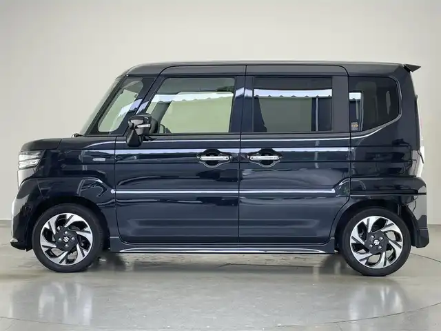 スズキ スペーシア カスタム HYBRID XS 愛知県 2023(令5)年 1.7万km ブルーイッシュブラックパール3 純正９型ＤＡナビ　全方位カメラ　ＨＵＤ　禁煙　両側パワスラ　黒ハーフレザー　シートヒーター　セーフティサポート　衝突軽減　追従クルコン　ＬＥＤオートライト　ステアリングヒーター　スマートキー　フォグ