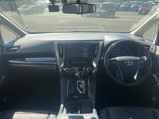 トヨタ アルファード S Cパッケージ 熊本県 2020(令2)年 4.3万km ホワイトパールクリスタルシャイン 純正ナビ/・AM/FM/USB/BT/・AppleCarPlay/AndroidAuto/・フルセグTV/バックカメラ/トヨタセーフティセンス/・レーントレーシングアラート/・クリアランスソナー/・パーキングサポートブレーキ/・ロードサインアシスト/・プリクラッシュセーフティシステム/・オートマチックハイビーム/・レーダークルーズコントロール/前後コーナーセンサー/前後ドライブレコーダー/革巻きステアリング/・ステアリングリモコン/・ステアリングヒーター/レザーシート/・D/N席パワーシート/・D席シートメモリー/・D/N席シートヒーター/・D/N席エアシート/オートライト/・LEDライト/・フォグランプ/パワーバックドア/純正ビルトインETC/電動格納ミラー/・ウィンカーミラー/MODELISTA/電動サイドブレーキ/・ホールドボタン/純正ドアバイザー/純正アルミホイール/社外フロアマット/スマートキー/・スペアキー