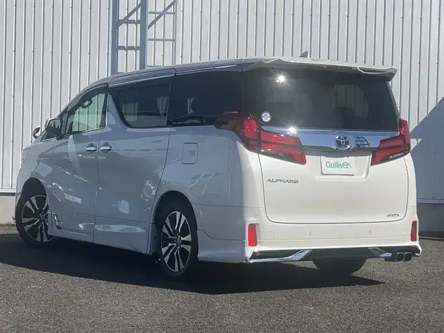 トヨタ アルファード S Cパッケージ 熊本県 2020(令2)年 4.3万km ホワイトパールクリスタルシャイン 純正ナビ/・AM/FM/USB/BT/・AppleCarPlay/AndroidAuto/・フルセグTV/バックカメラ/トヨタセーフティセンス/・レーントレーシングアラート/・クリアランスソナー/・パーキングサポートブレーキ/・ロードサインアシスト/・プリクラッシュセーフティシステム/・オートマチックハイビーム/・レーダークルーズコントロール/前後コーナーセンサー/前後ドライブレコーダー/革巻きステアリング/・ステアリングリモコン/・ステアリングヒーター/レザーシート/・D/N席パワーシート/・D席シートメモリー/・D/N席シートヒーター/・D/N席エアシート/オートライト/・LEDライト/・フォグランプ/パワーバックドア/純正ビルトインETC/電動格納ミラー/・ウィンカーミラー/MODELISTA/電動サイドブレーキ/・ホールドボタン/純正ドアバイザー/純正アルミホイール/社外フロアマット/スマートキー/・スペアキー