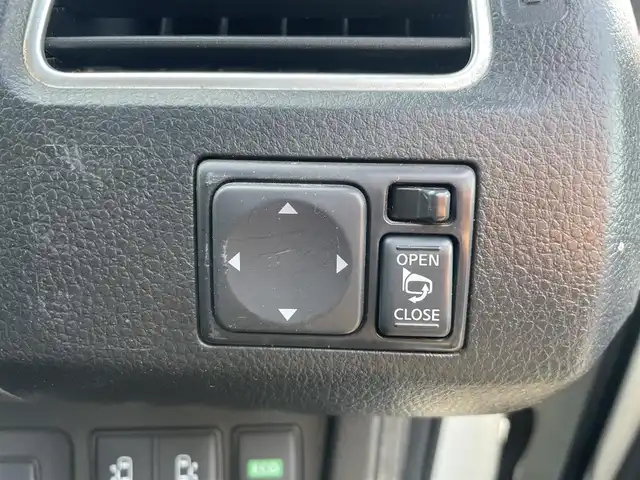 日産 セレナ ハイウェイS S HV Aセーフ 新潟県 2014(平26)年 8万km ブリリアントホワイトパール スマートキー×２/プッシュスタート/アラウンドビューモニター/両側パワースライドドア/純正フリップダウンモニター/純正アルミ/ETC/純正フロアマット/ドアバイザー/衝突防止装置