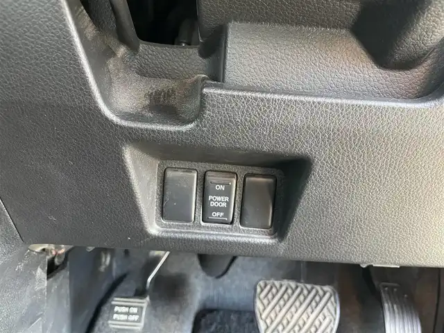 日産 セレナ ハイウェイS S HV Aセーフ 新潟県 2014(平26)年 8万km ブリリアントホワイトパール スマートキー×２/プッシュスタート/アラウンドビューモニター/両側パワースライドドア/純正フリップダウンモニター/純正アルミ/ETC/純正フロアマット/ドアバイザー/衝突防止装置