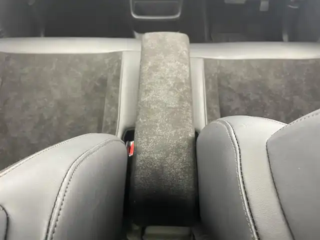 ホンダ Ｎ ＢＯＸ カスタム ターボ 大分県 2023(令5)年 2万km メテオロイドグレーメタリック ホンダセンシング搭載/・衝突軽減ブレーキ/・先行車発進お知らせ機能/・歩行者事故低減ステアリング/・路外逸脱抑制制御機能/・標識認識機能/・渋滞追従機能付アダプティブクルーズコントロール/・車線維持支援システム/・誤発進抑制機能/・後方誤発進抑制機能/・近距離衝突軽減ブレーキ/・急アクセル抑制機能/・パーキングセンサーシステム/・オートハイビーム/マルチビューカメラシステム/純正9型ナビ　型式：LXU-242NBi/・フルセグTV、CD/DVD、BT対応、USB/・AppleCarPlay、AndroidAuto/ステアリングスイッチ/両側電動スライドドア/ETC/ハーフレザーシート/・前席シートヒーター/パドルシフト/電動格納ミラー/純正フロアマット/オートライト/LEDヘッドライト/純正15インチアルミホイール/保証書、取説、スペアキー有