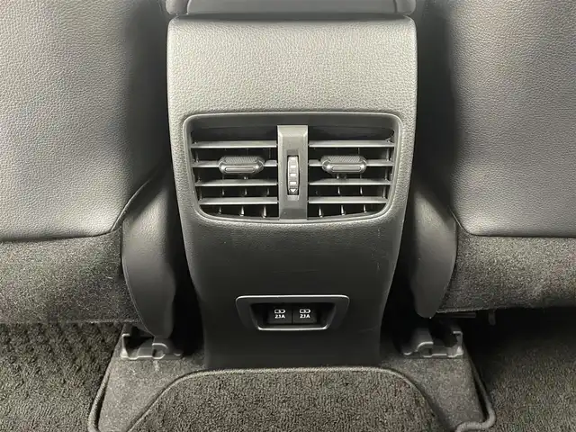 トヨタ カローラ クロス ハイブリッド Z 大分県 2023(令5)年 4.2万km アバンギャルドブロンズメタリック 純正ナビ（フルセグＴＶ／Ｂｌｕｅｔｏｏｔｈ/carplay）/トヨタセーフティーセンス/プリクラッシュセーフティー/レーダークルーズコントロール　/レーンアシスト/オートハイビーム/ブラインドスポットモニター/パワーバックドア　/ハーフレザーシート/運転席パワーシート　/前席シートヒーター　/ビルトインＥＴＣ　/純正ＡＷ　/電動格納ミラー/プッシュスタート・スマートキー