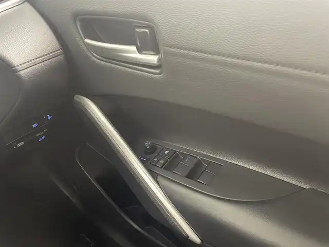 トヨタ カローラ クロス ハイブリッド Z 大分県 2023(令5)年 4.2万km アバンギャルドブロンズメタリック 純正ナビ（フルセグＴＶ／Ｂｌｕｅｔｏｏｔｈ/carplay）/トヨタセーフティーセンス/プリクラッシュセーフティー/レーダークルーズコントロール　/レーンアシスト/オートハイビーム/ブラインドスポットモニター/パワーバックドア　/ハーフレザーシート/運転席パワーシート　/前席シートヒーター　/ビルトインＥＴＣ　/純正ＡＷ　/電動格納ミラー/プッシュスタート・スマートキー